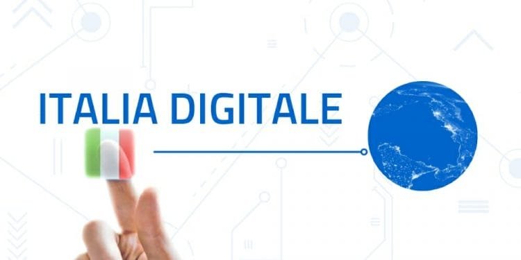 Un dito tocca un'icona con la bandiera italiana, collegata a un'illustrazione digitale della Terra su sfondo bianco. Sopra l'icona appare la scritta "ITALIA DIGITALE" in blu, sullo sfondo elementi di disegno tecnico.