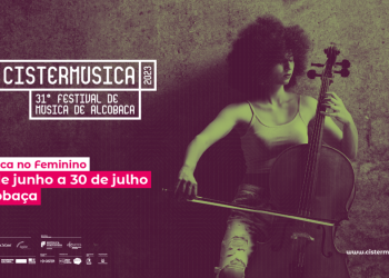 Un poster promozionale per "Cistermúsica 2023 - 31° Festival de Música de Alcobaça" raffigurante una persona che suona un violoncello. Il tema dell'evento è "Música no Feminino", in programma dal 30 giugno al 30 luglio ad Alcobaça. Vari loghi degli sponsor sono visualizzati nella parte inferiore del poster musicale del Cistermúsica Festival.