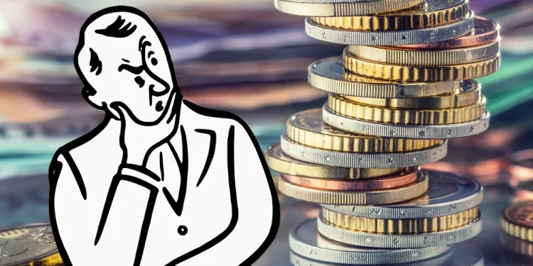 Un'immagine disegnata a mano di un uomo in giacca e cravatta, che appoggia il mento sulla mano e sembra pensieroso, è posta su uno sfondo con una pila di varie monete da 5€. La scena suggerisce contemplazione o processo decisionale relativo a denaro o questioni finanziarie.
