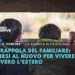 Tre bambini in trappola, visti da dietro, guardano fuori da una struttura di legno expat, aggrappandosi a una ringhiera, in un gesto familiare. L'immagine presenta un testo in italiano sulla trappola familiare e sulla psicologia della vita da espatriato, con il logo "Leggo Algarve" nell'angolo in alto a sinistra.