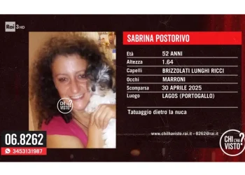La grafica di "Chi l'ha Visto?" con i dati di Sabrina Postorivo la donna italiana scomparsa da Lagos in Algarve.