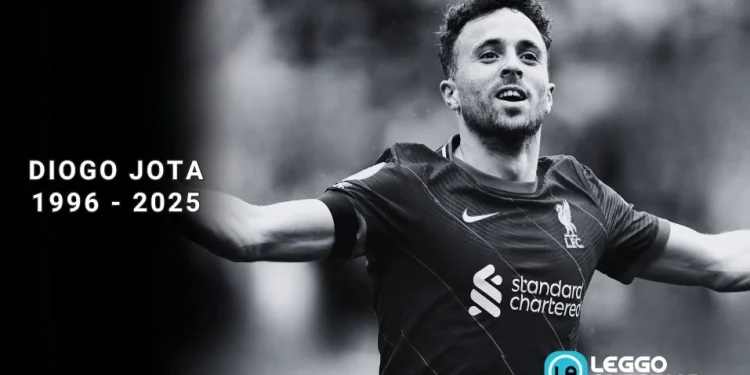 Un primo piano del giocatore di calcio Diogo Jota morto in un incidente stradale in Spagna con il fratello.