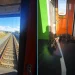 Collage di due immagini scattate sul treno: a sinistra attraverso la porta aperta si vedono i binari dove si perde il vagone del treno, mentre a destra sul pavimento della carrozza i pezzi guasti raccolti.